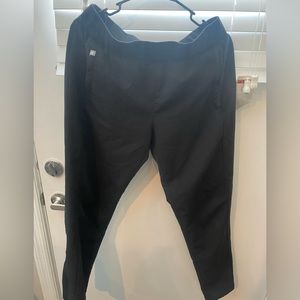 Figs black scrub pants M